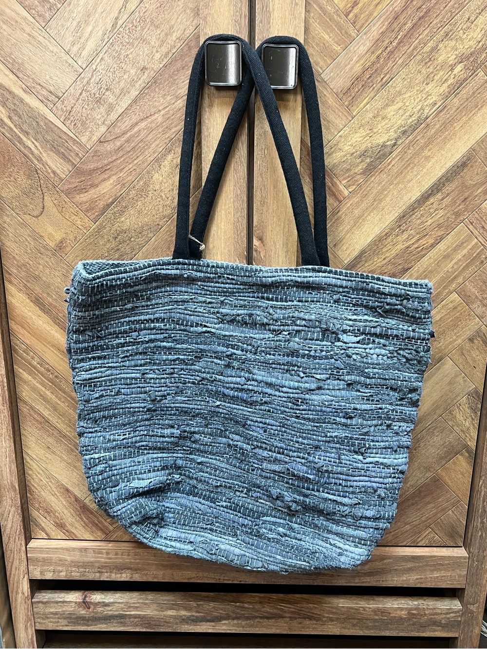 Mabelle Chindie Textured Tote - Picture 7 of 7